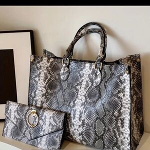 Luxury Snake Print Tote Bag with Gold Hardware & Matching Clutch Large Capacity